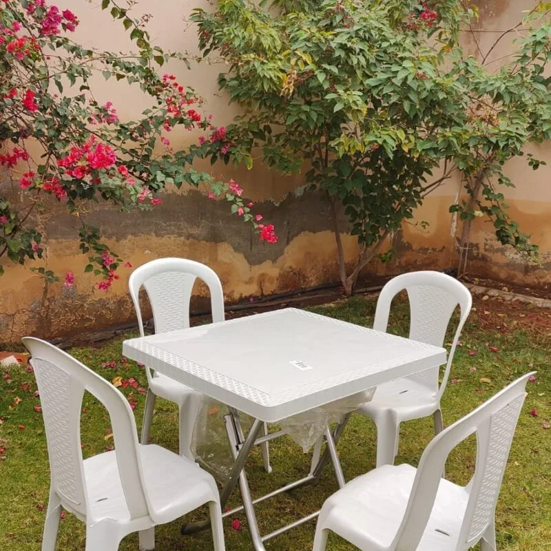 طاولة مستطيل تسفيط مع 4 كراسي العزايم