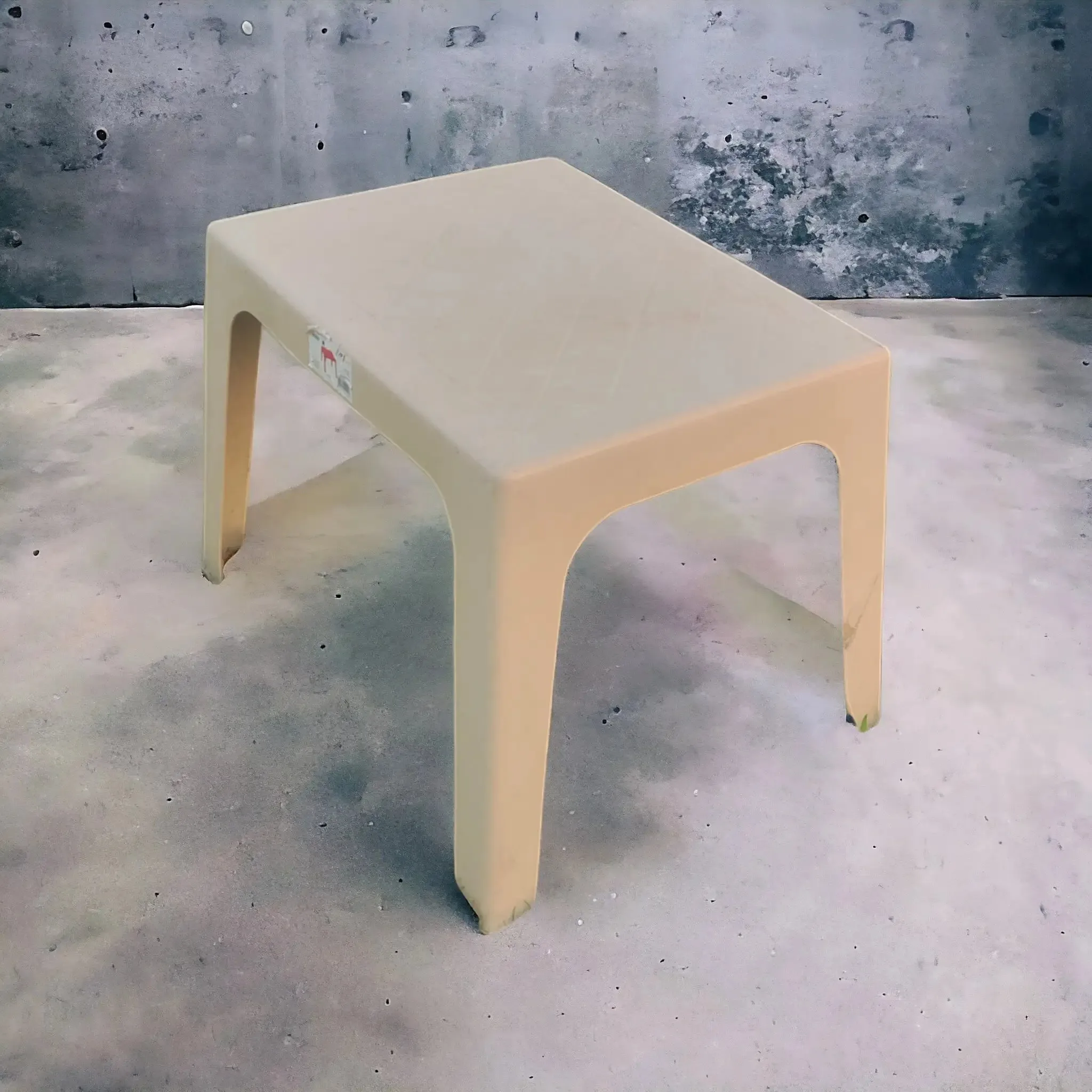 طاولة خدمة بلاستيك مسايا عصرية وأنيقة للحياة الحديثة